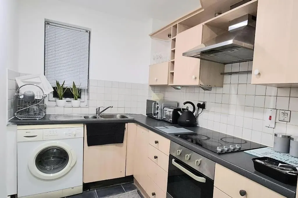 Abba Views Apartment London