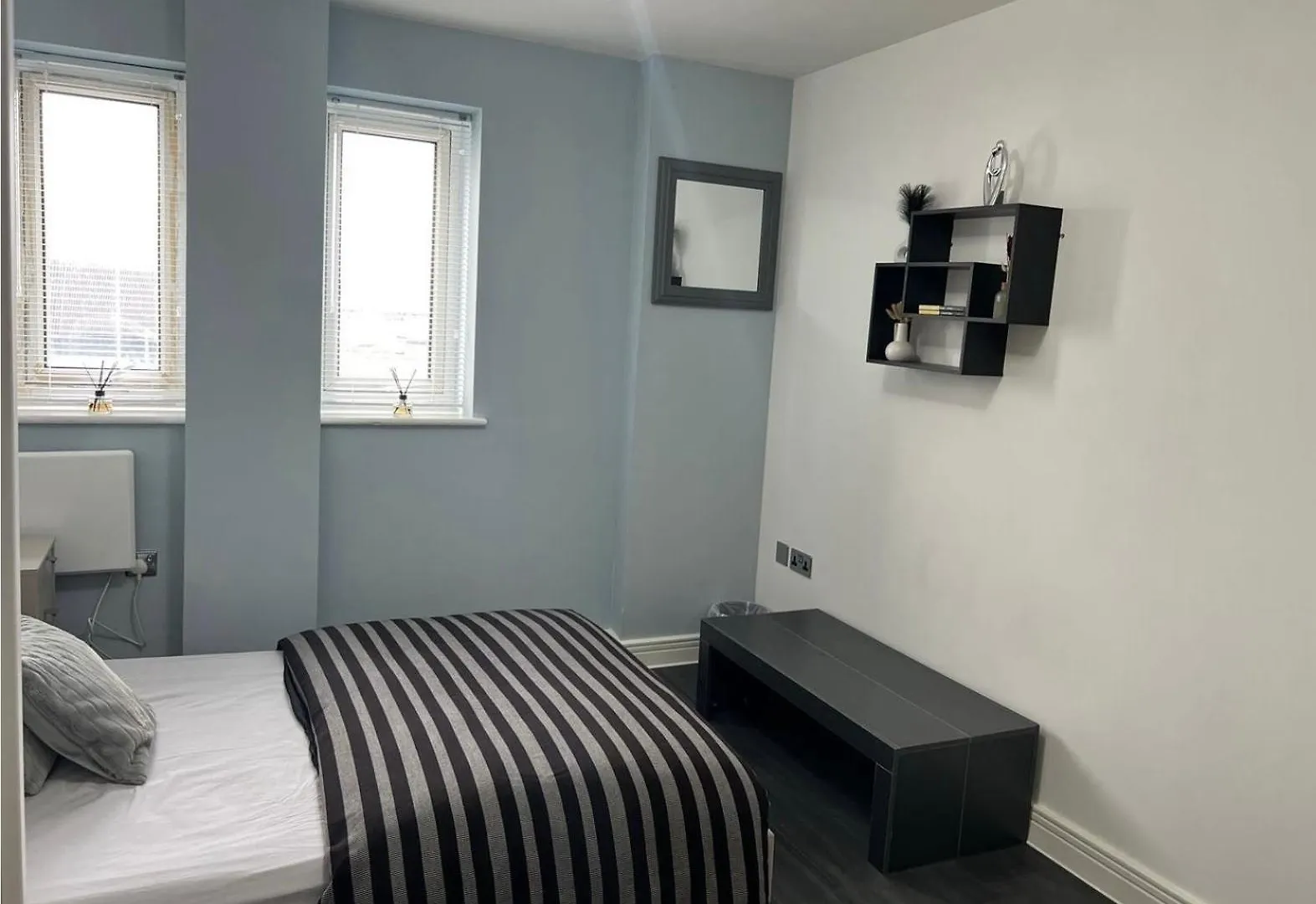Abba Views Apartment London